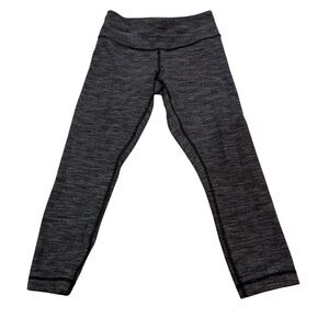 Lululemon wunder under crop wee striped leggings Sz 2 athletic yoga running 21”